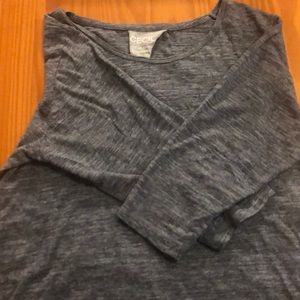 Women’s gray shirt